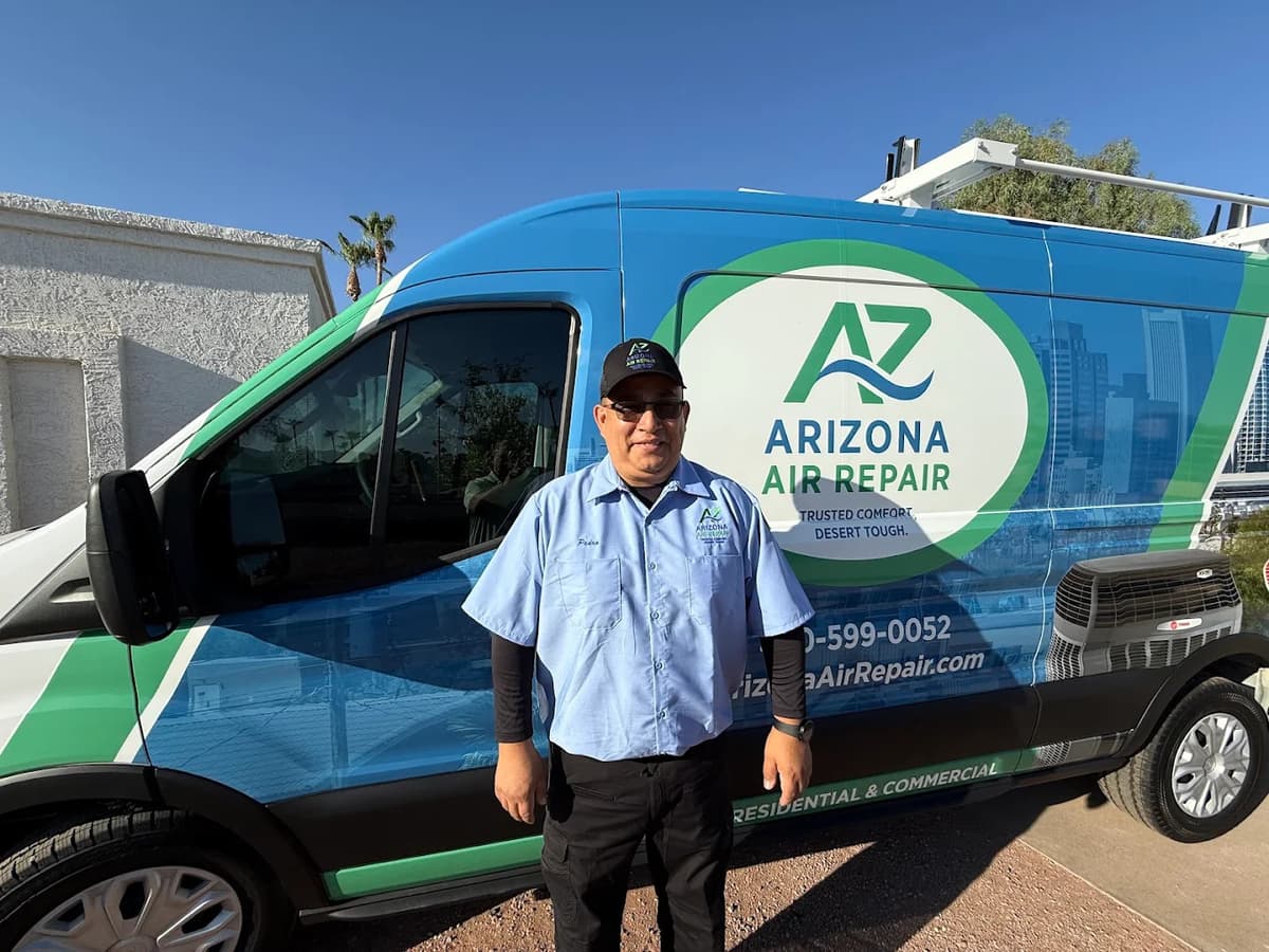 Friendly Arizona Air Repair Technician
